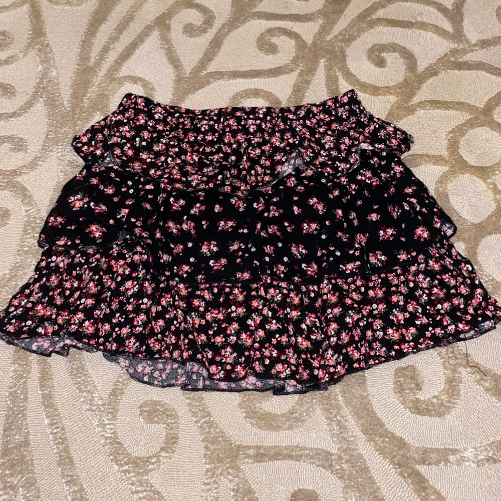 Justice girly floral skirt!